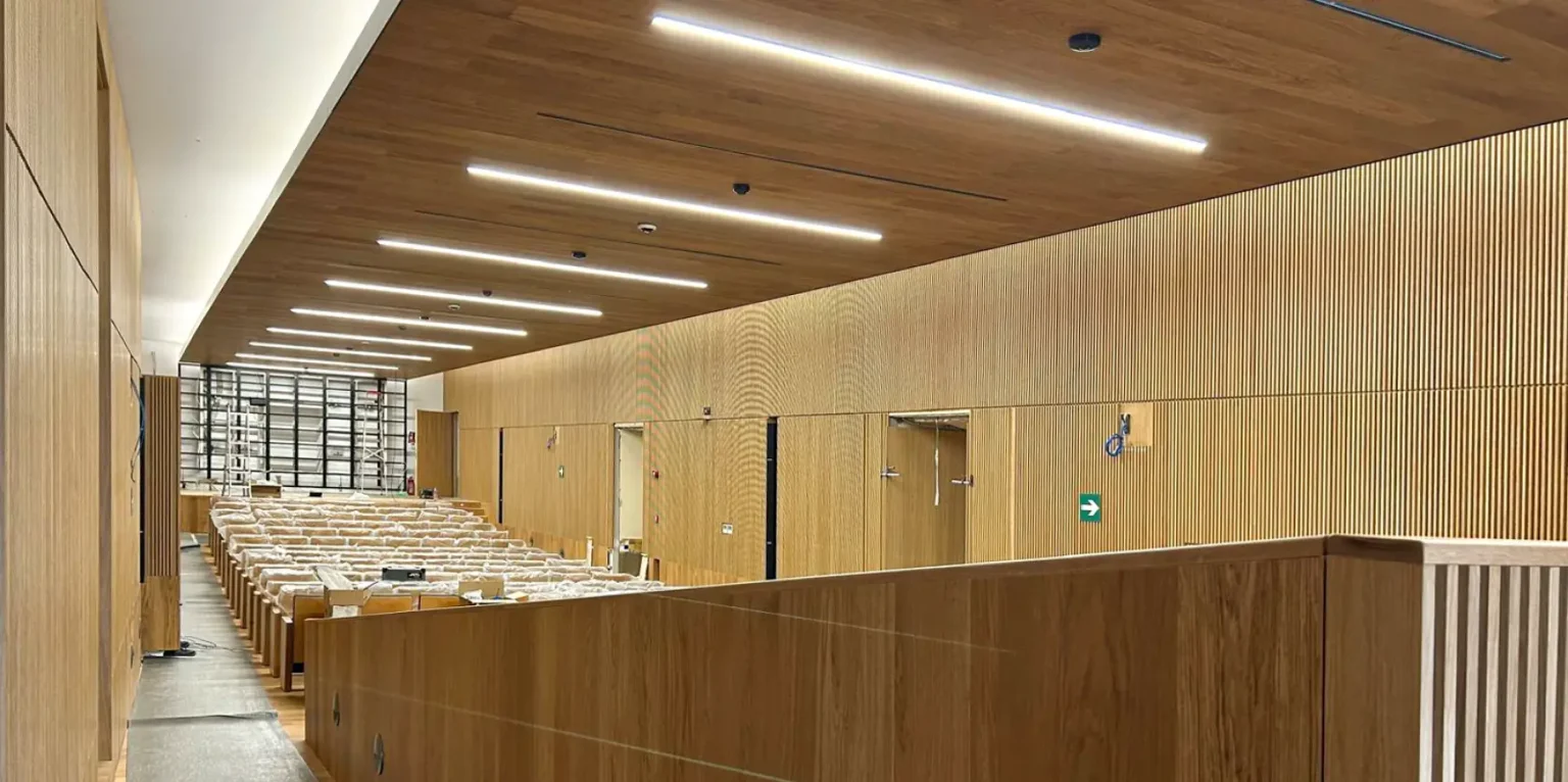 instalación profesional de carpinteria a medida, mobiliario para profesionales y arquitectos